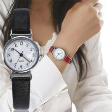 Load image into Gallery viewer, Casual Quartz Leather Band Strap Watch
